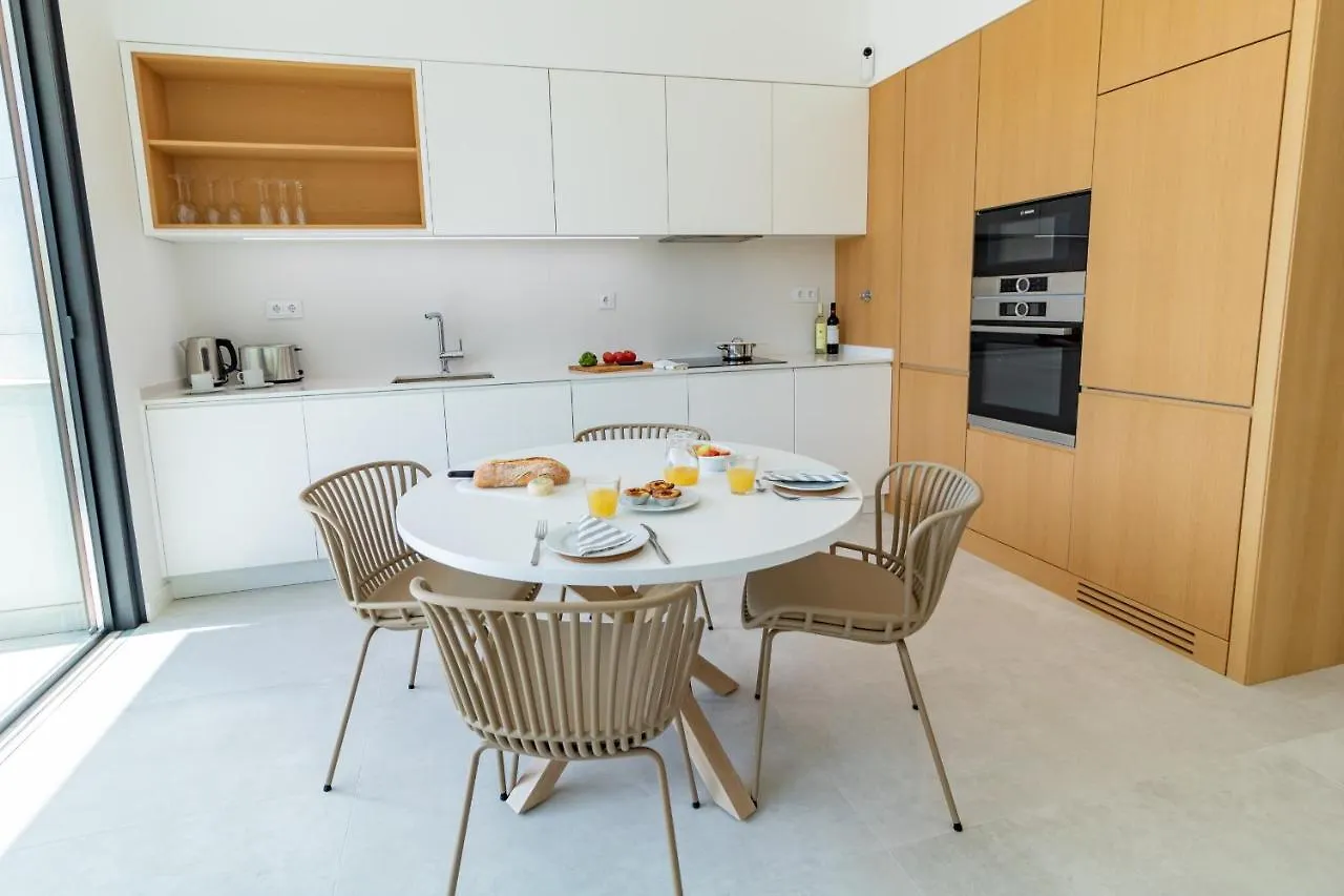 Apartment Lagos Deluxe 2 With Pool By Homing