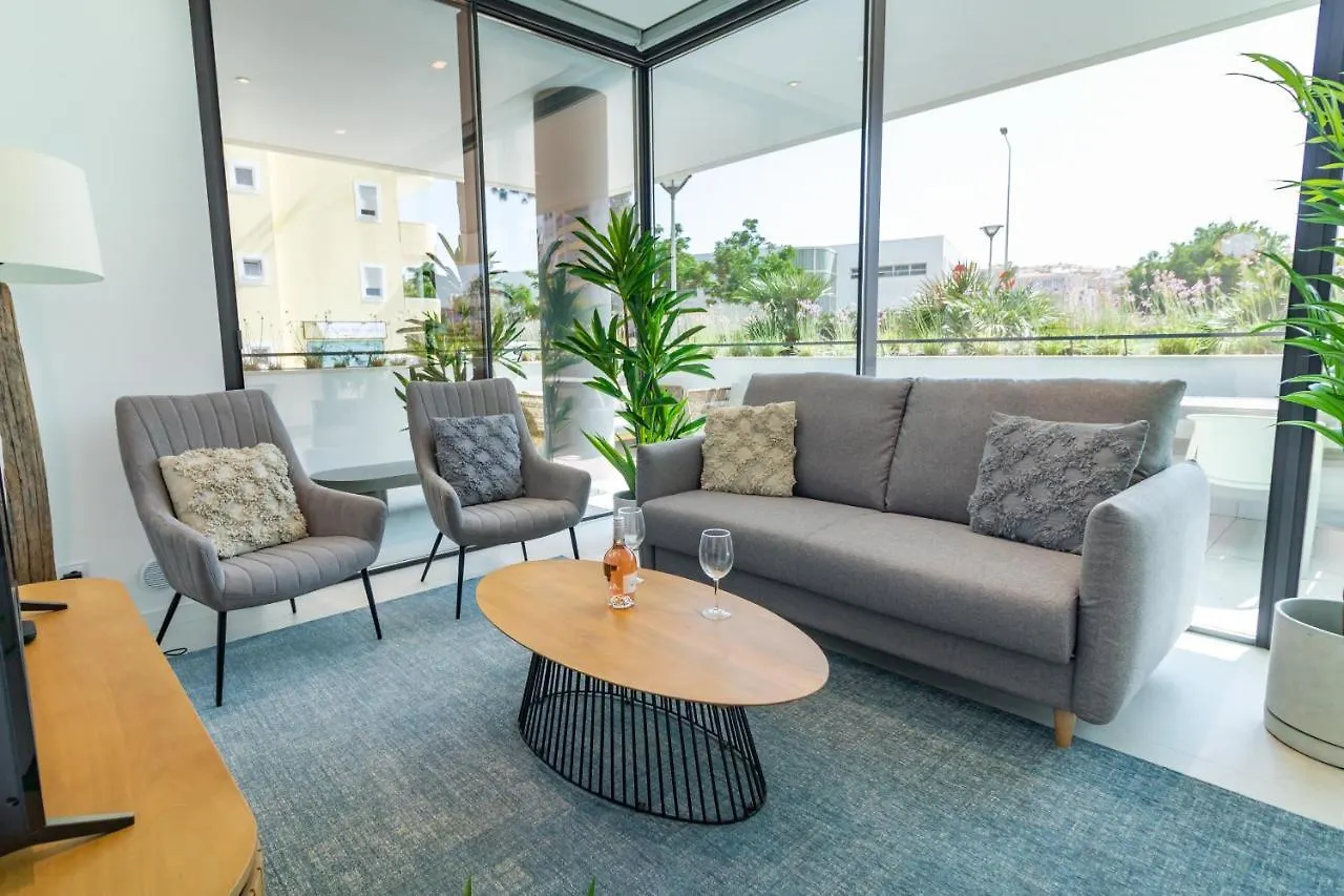 Apartment Lagos Deluxe 2 With Pool By Homing