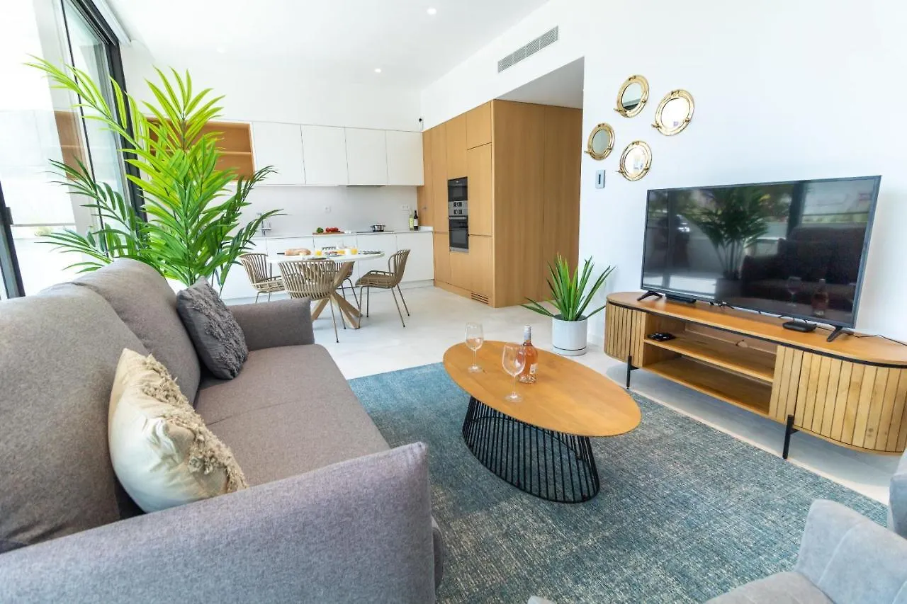 Lagos Deluxe 2 With Pool By Homing Apartment