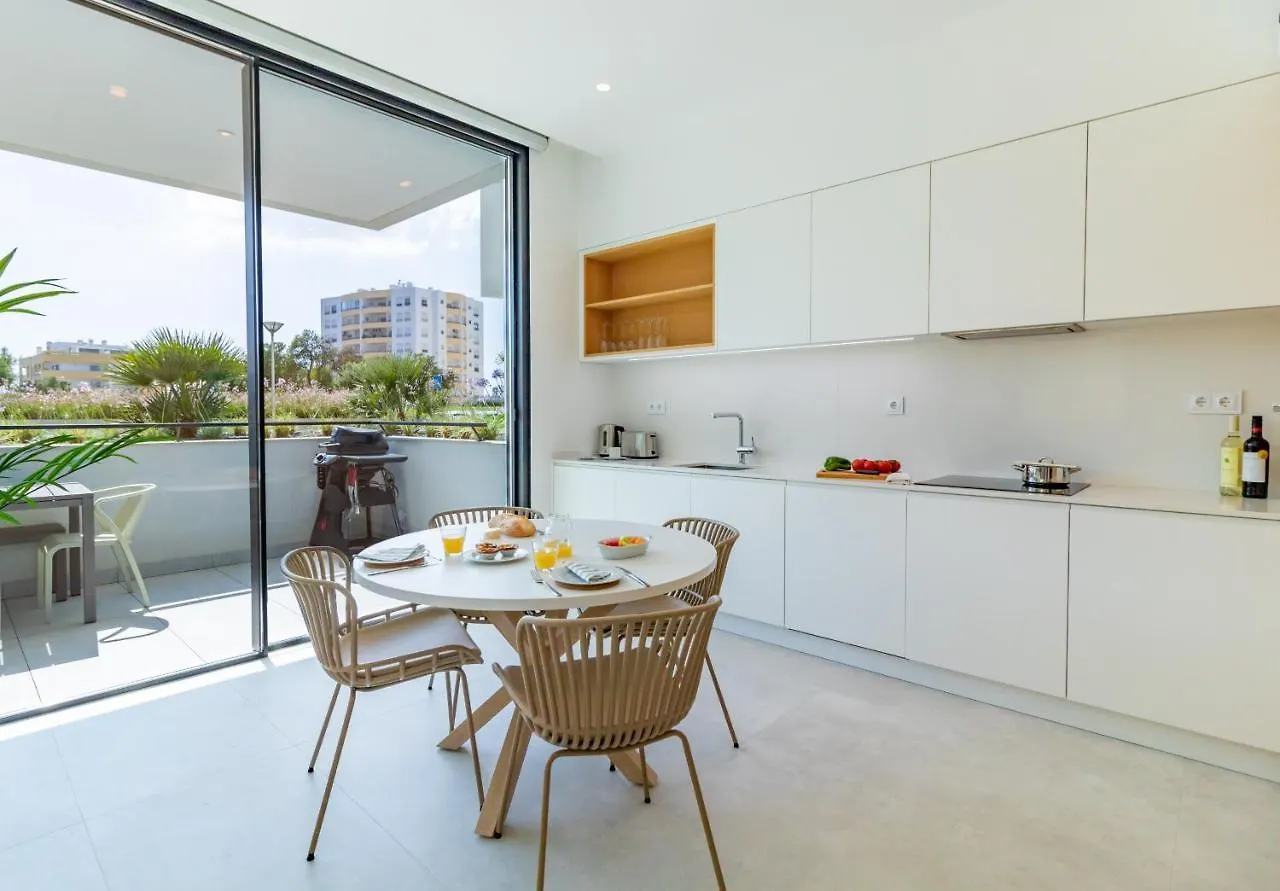 아파트 Lagos Deluxe 2 With Pool By Homing