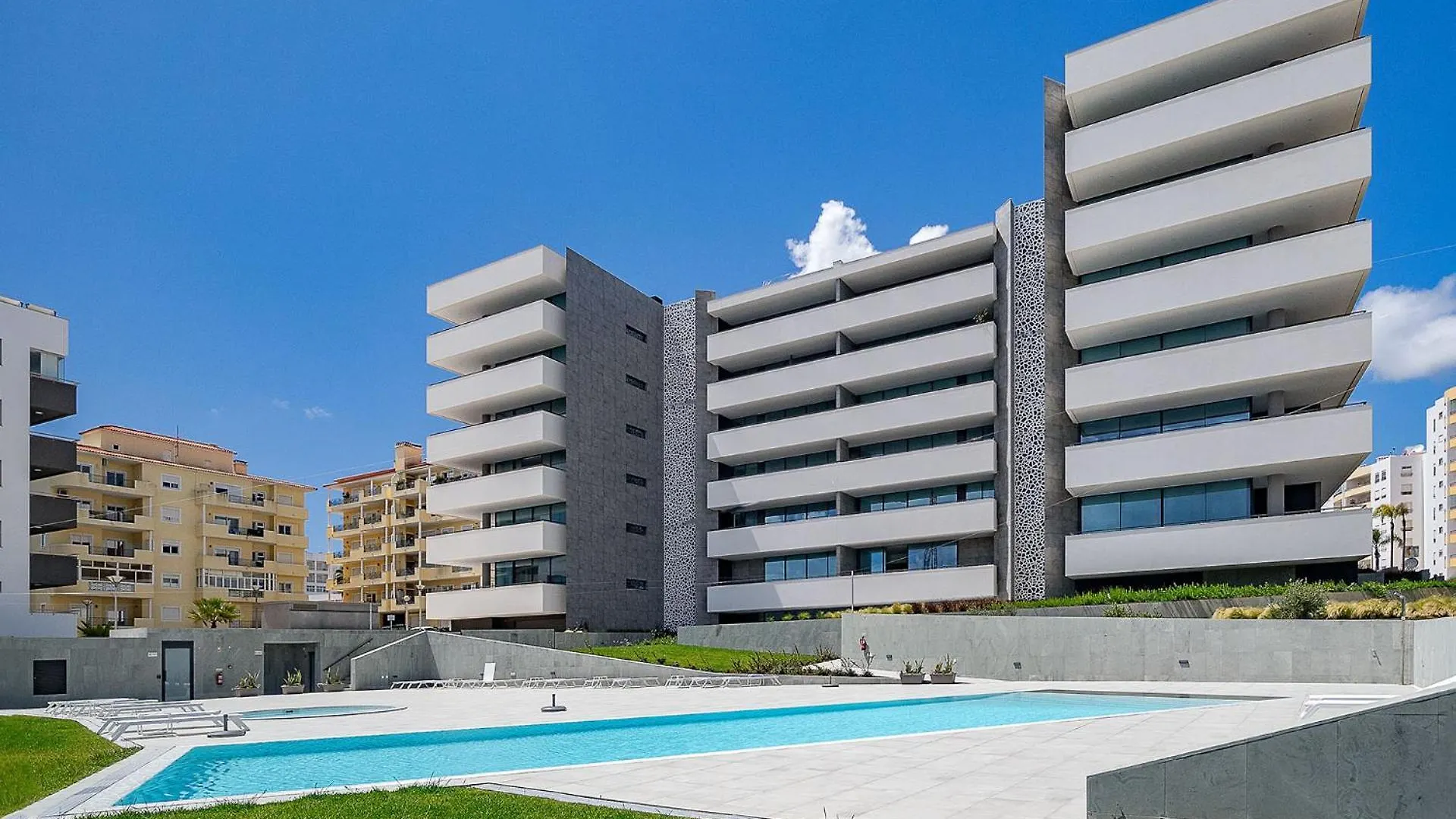 Lagos Deluxe 2 With Pool By Homing